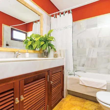 Βίλα Playa Blanca Sleeps 4 Air Con Wifi *