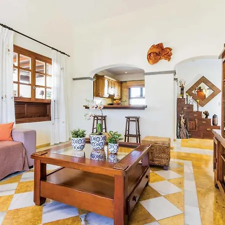 Playa Blanca Sleeps 4 Air Con Wifi Willa *